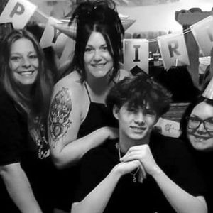 Meet your Posher, Elizabeth